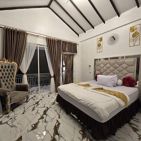 Thomas' Retreat Bukit Lawang Hotel Екстериор снимка