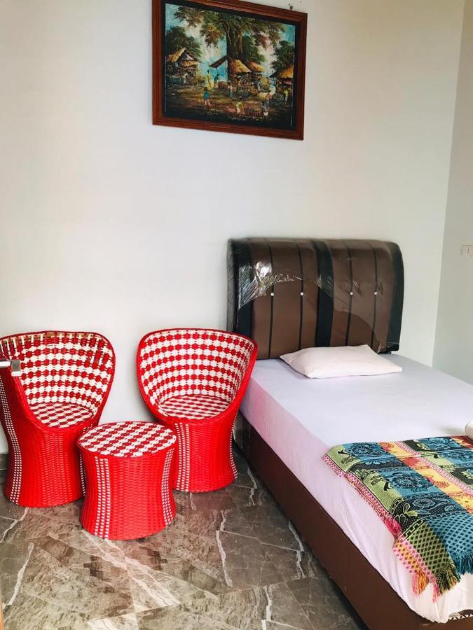 Thomas' Retreat Bukit Lawang Hotel Стая снимка