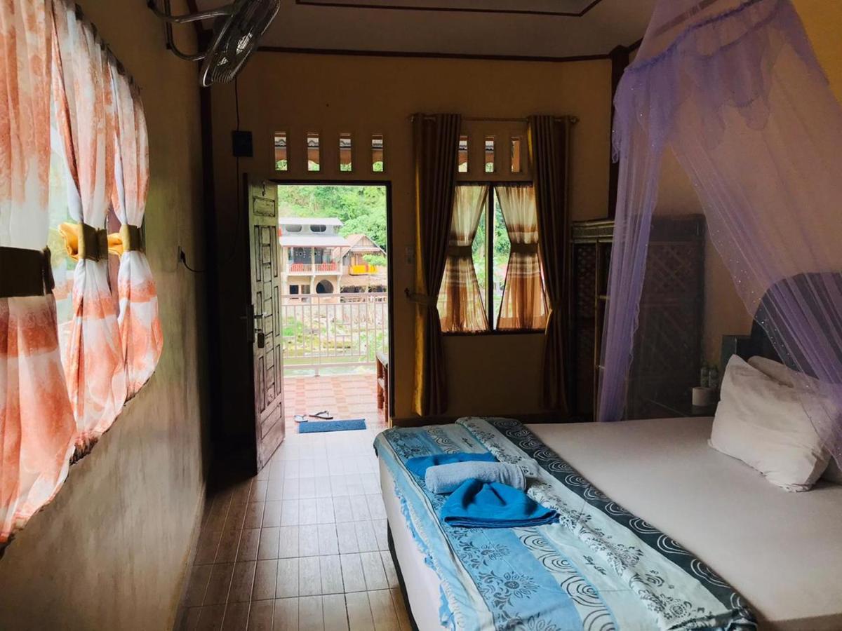 Thomas' Retreat Bukit Lawang Hotel Стая снимка