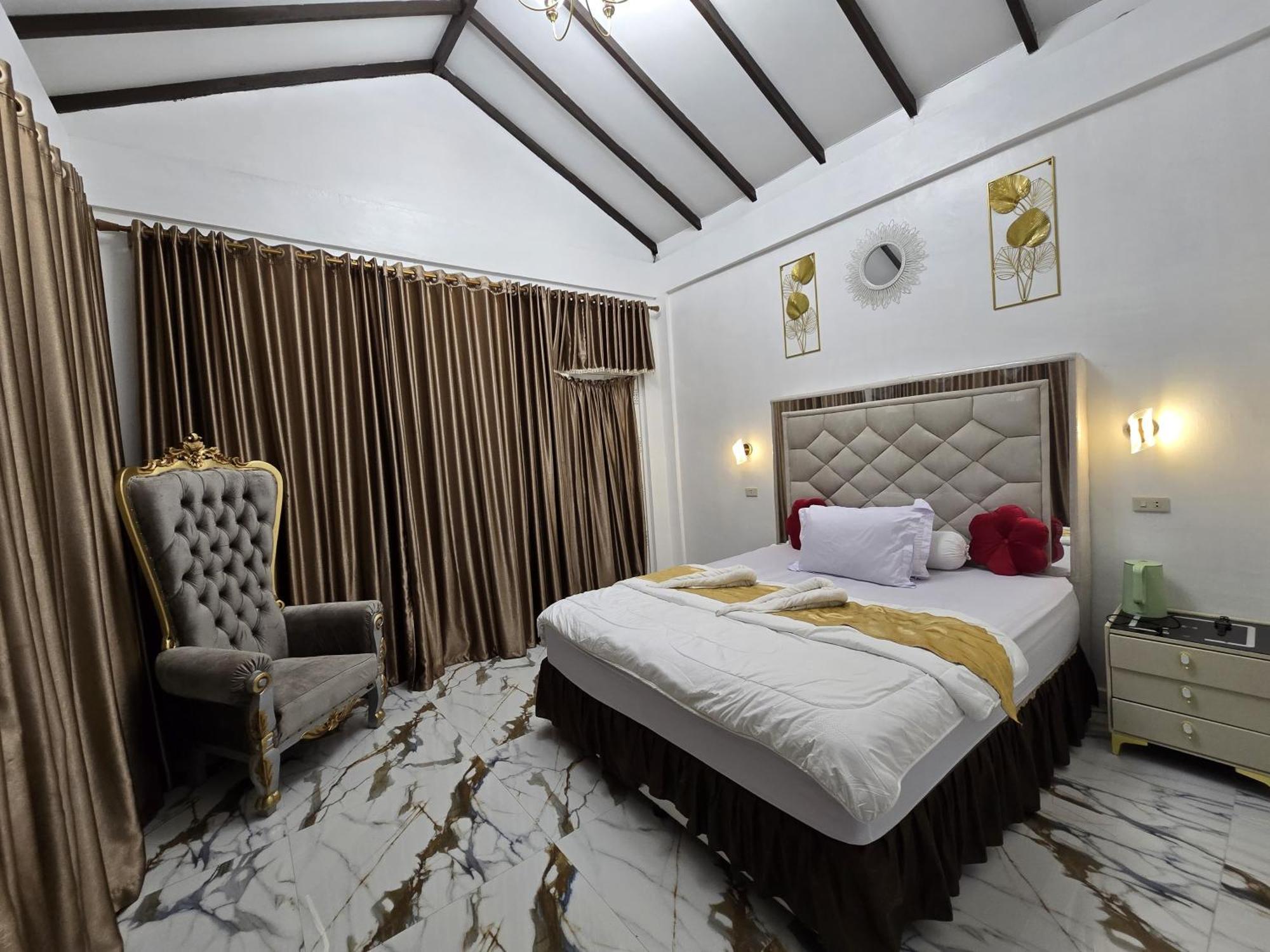 Thomas' Retreat Bukit Lawang Hotel Екстериор снимка