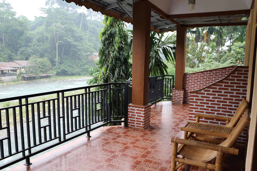 Thomas' Retreat Bukit Lawang Hotel Екстериор снимка