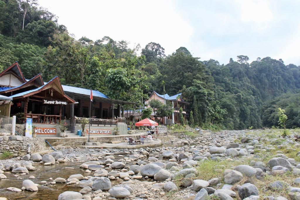 Thomas' Retreat Bukit Lawang Hotel Екстериор снимка