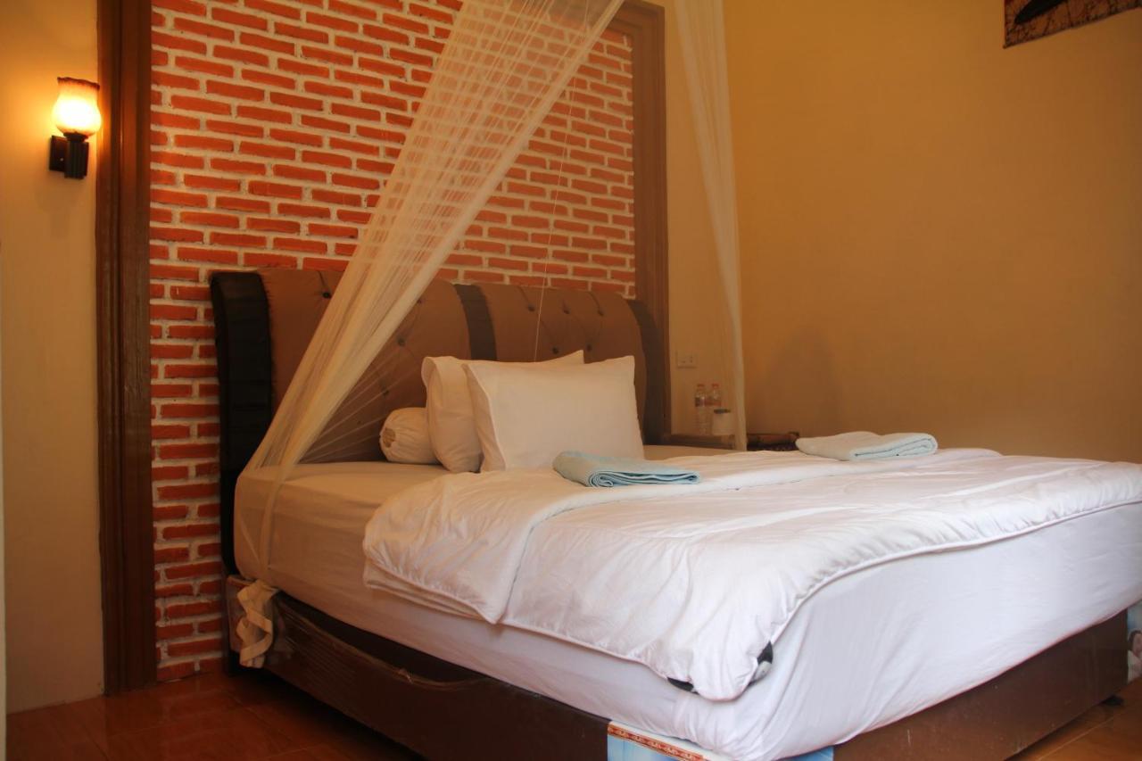 Thomas' Retreat Bukit Lawang Hotel Екстериор снимка